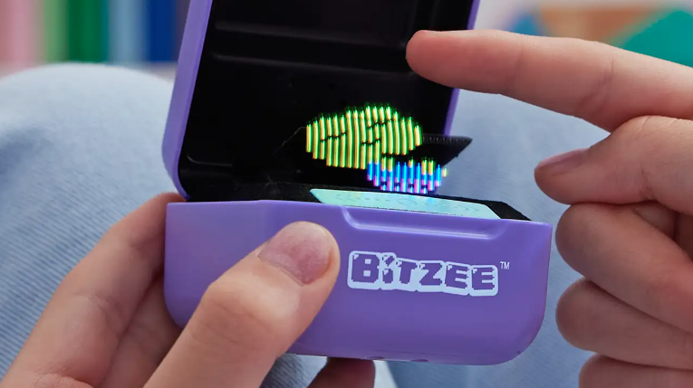 Bitzee - Interactive Digital Pet & Case with 15 Animals - Building Blocks