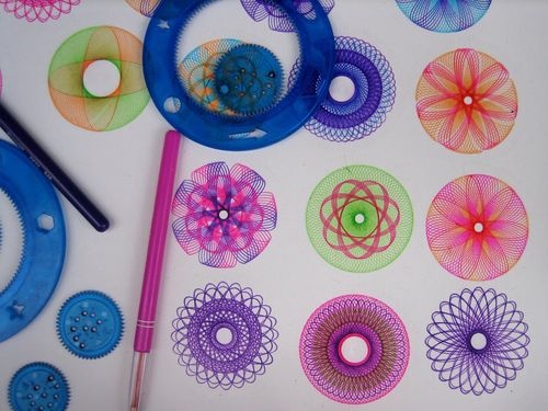 Spirograph DELUXE set, in Knightswood, Glasgow